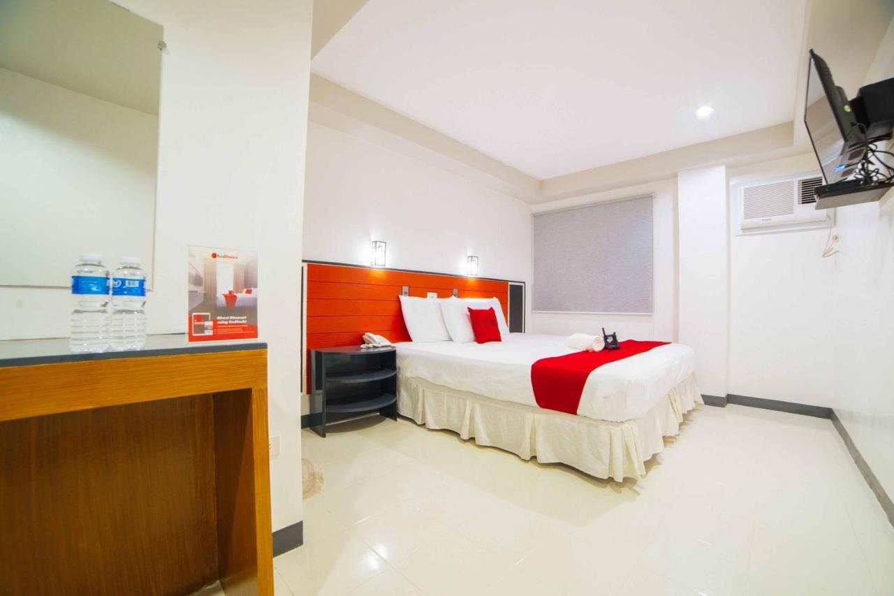 Reddoorz Plus Near San Pedro Cathedral Davao Exterior foto